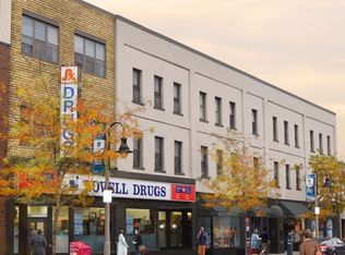 14 1/2 King St E #211, Oshawa, ON L1H 0A1