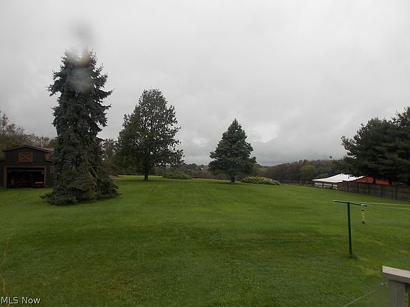 3rd image of 3225 Parks Ave