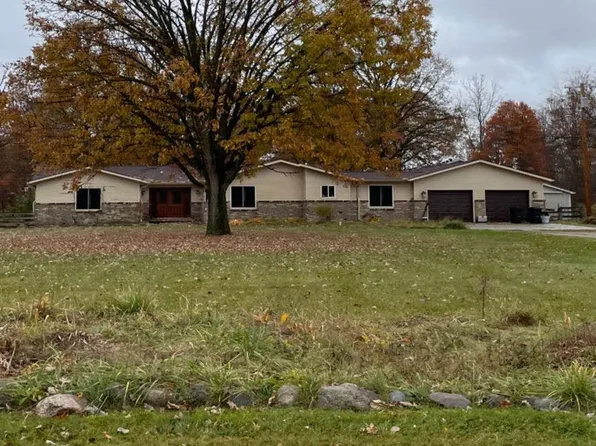 9325 Puttygut Rd, Casco, MI 48064