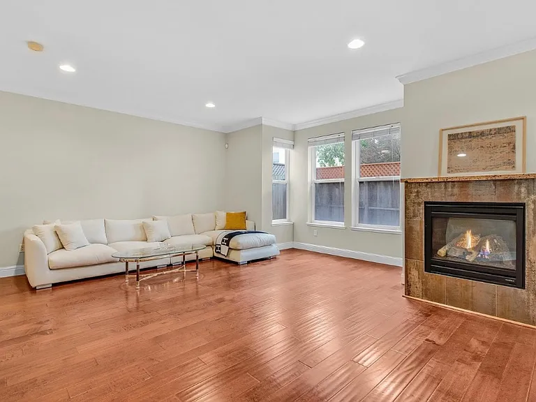 29 Megan Dr — Photo 7