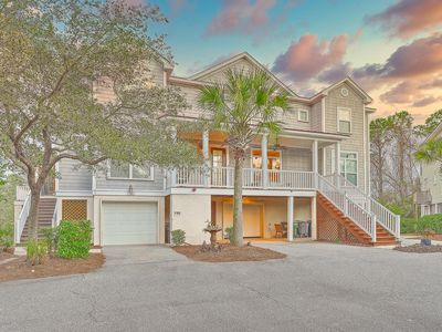 1051 Johnnie Dodds Blvd SUITE D, Mount Pleasant, SC, 29464