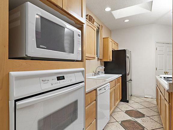 3rd image of 2805 Aloysia Ln NW
