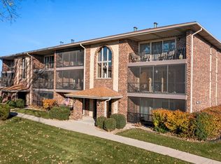 8842 W 140th St APT 3B, Orland Park, IL 60462