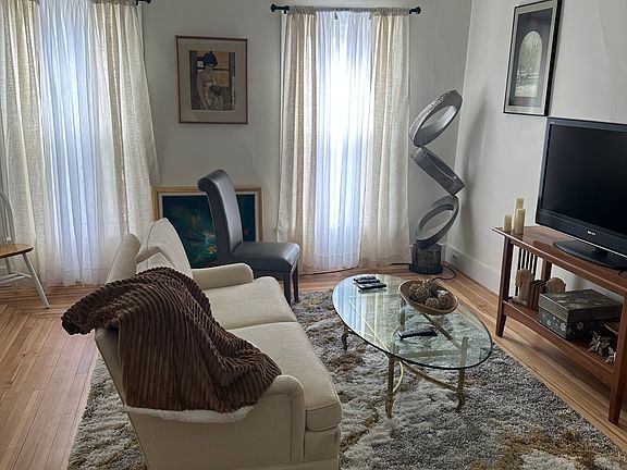 5th image of 97 Woodlawn Ave APT 2