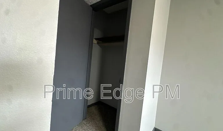 1121 N 28th St #12 — Photo 16