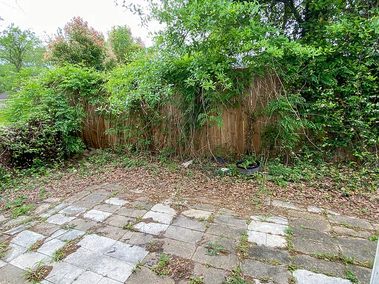 533 W Sallier St #B — Photo 7