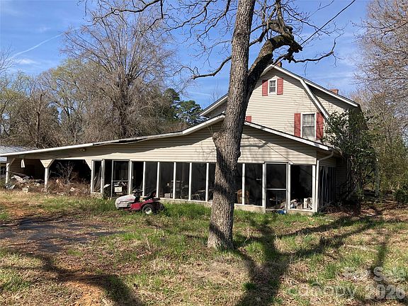 3rd image of 8931 Stokes Ferry Rd