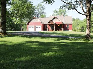 26 Cook Dr, Williamstown, NY 13493