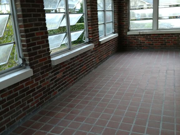 5th image of 1405 Donald St