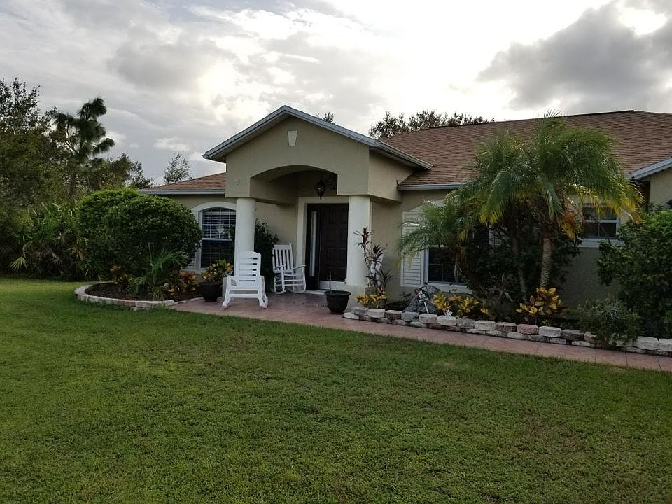 1st image of 706 Paris Dr