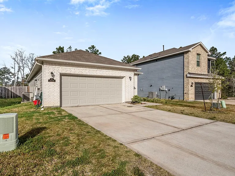 21214 George Vancouver Ct — Photo 1
