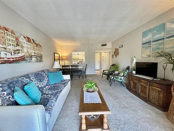 5th image of 259 S Cypress Rd APT 536