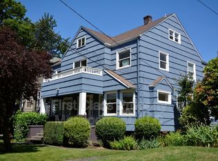 1811 NE Halsey St APT 4, Portland, OR 97232