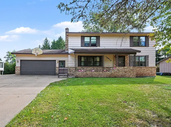 12612 Scharber St, Rogers, MN 55374