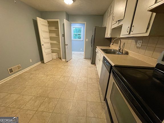 4th image of 5568 Rock Garden Ct NW #B