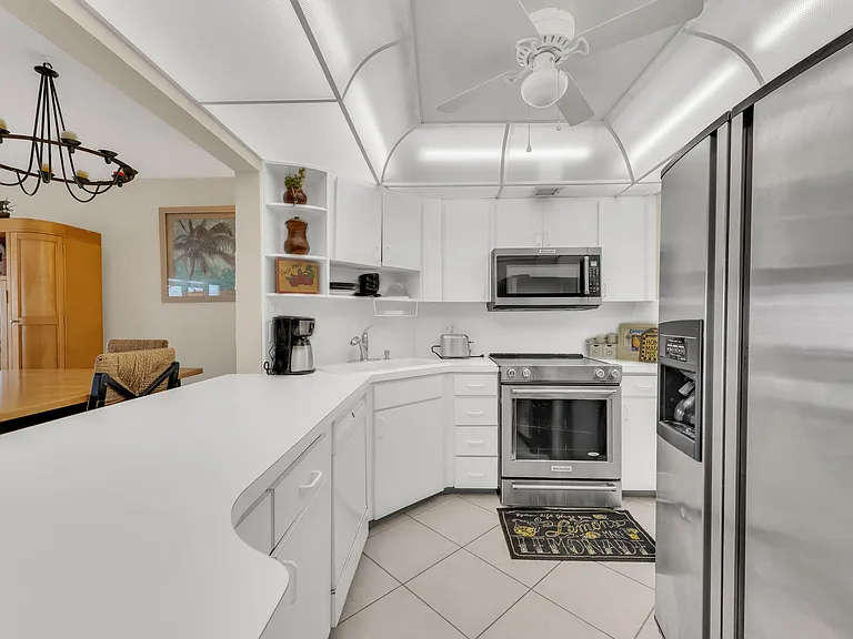 133 N Pompano Beach Blvd #708 — Photo 8