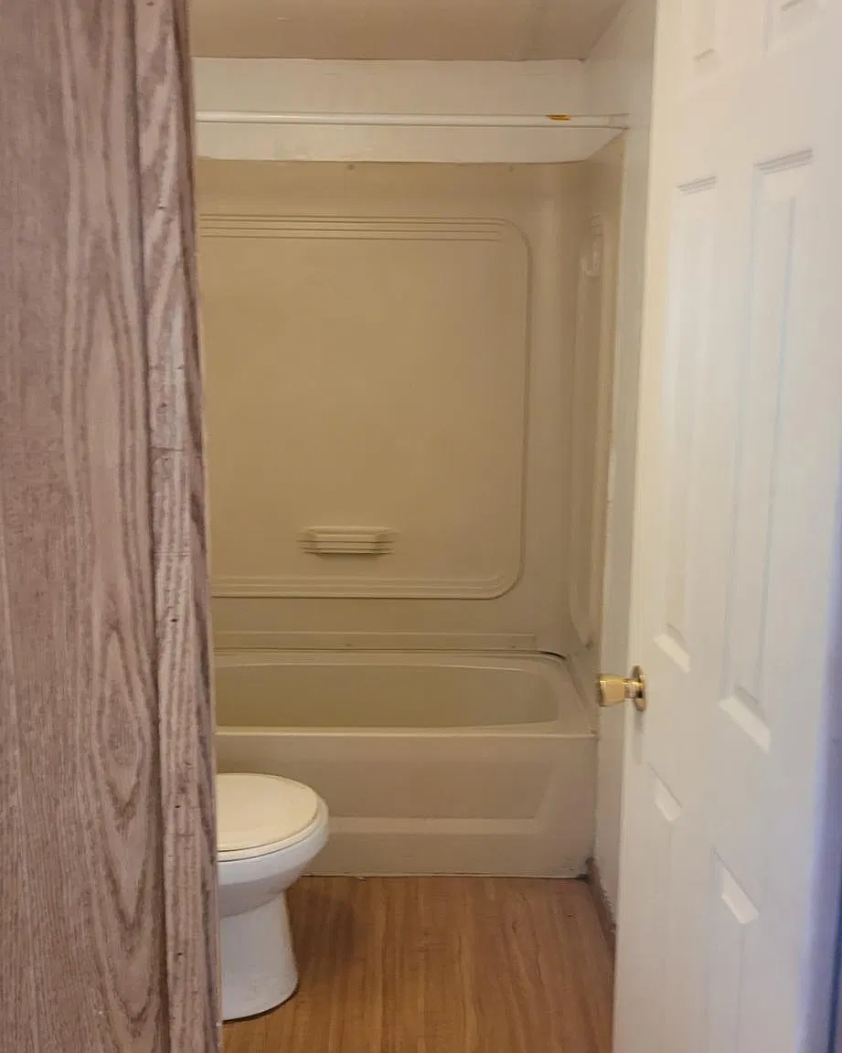 615 Falling Spring Rd — Photo 2