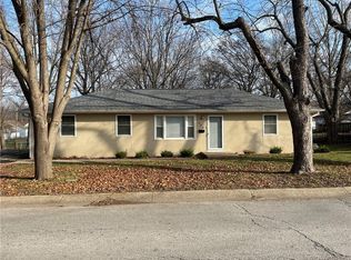 506 SW 10th St, Blue Springs, MO 64015