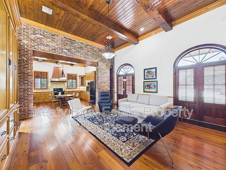104 Studio Ct — Photo 8
