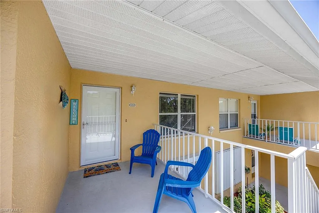 2 bed, 2.0 bath, 1300 sqft, $6,000 — Photo 3
