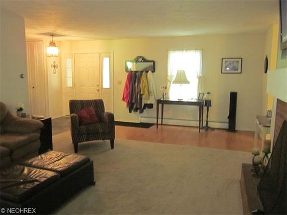 5th image of 457 Merrimak Dr