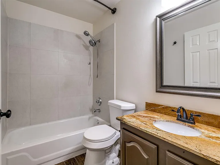 1649 Bennington Dr — Photo 17