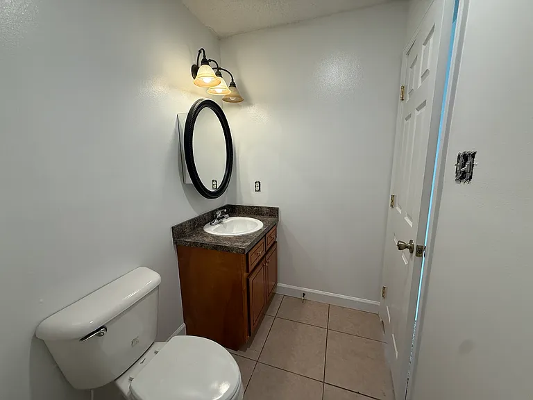 2710 Betbeze St — Photo 8