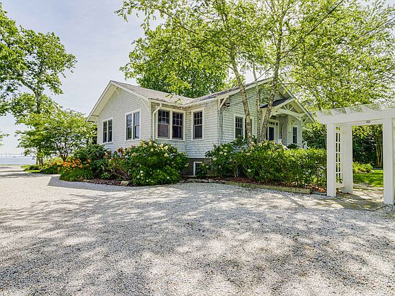 3rd image of 118 River Dr