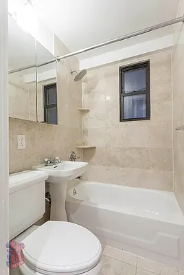 Rented by Century 21 Premier  | media 12