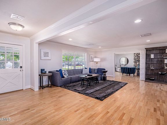 5th image of 3712 E Pasadena Ave