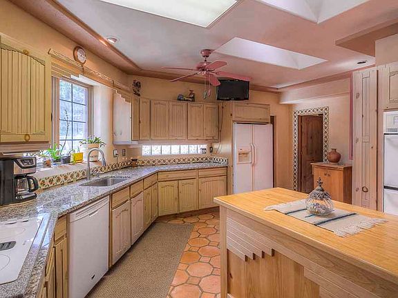 Custom Cabinetry/Granite 2