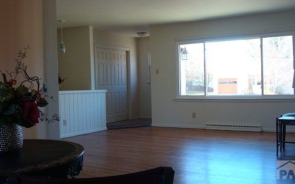 3rd image of 1608 Horseshoe Dr
