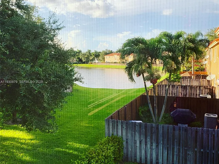3150 SW 152nd Pl #3150 — Photo 10