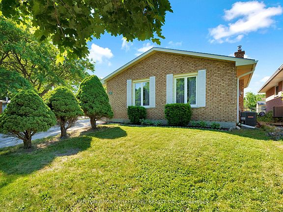 4th image of 1 Ponderosa Cres