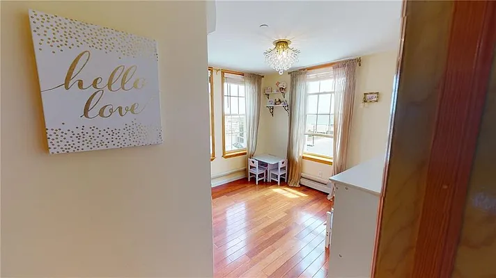 Sold by Remax Edge | media 13