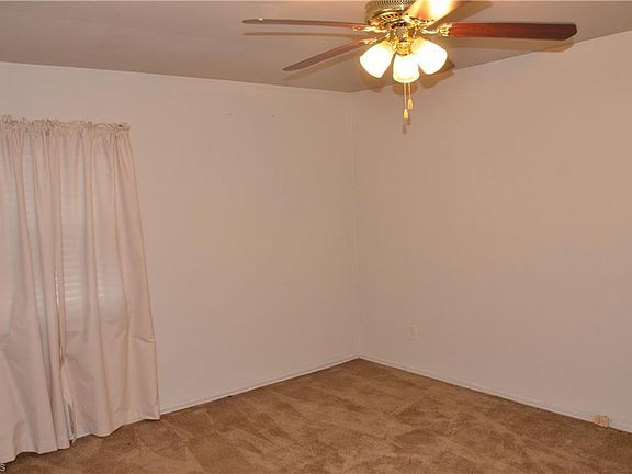 5th image of 619 Ireland St