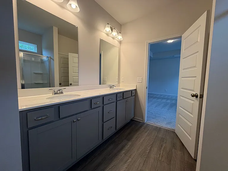 8 Cavalier Ct — Photo 21
