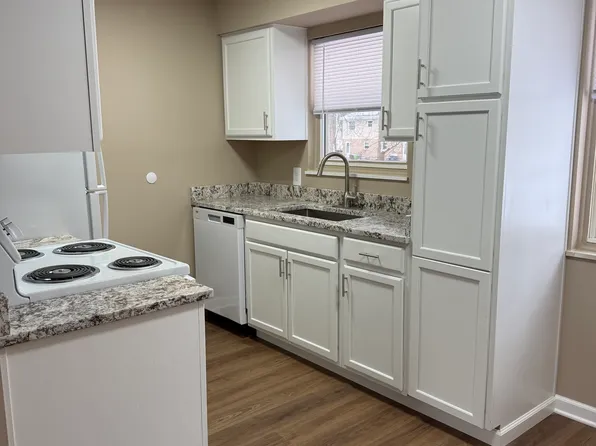 4407-4411 Maplepark Rd, Stow, OH 44224