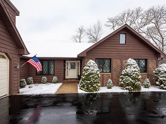 2nd image of 31 S Monica Dr