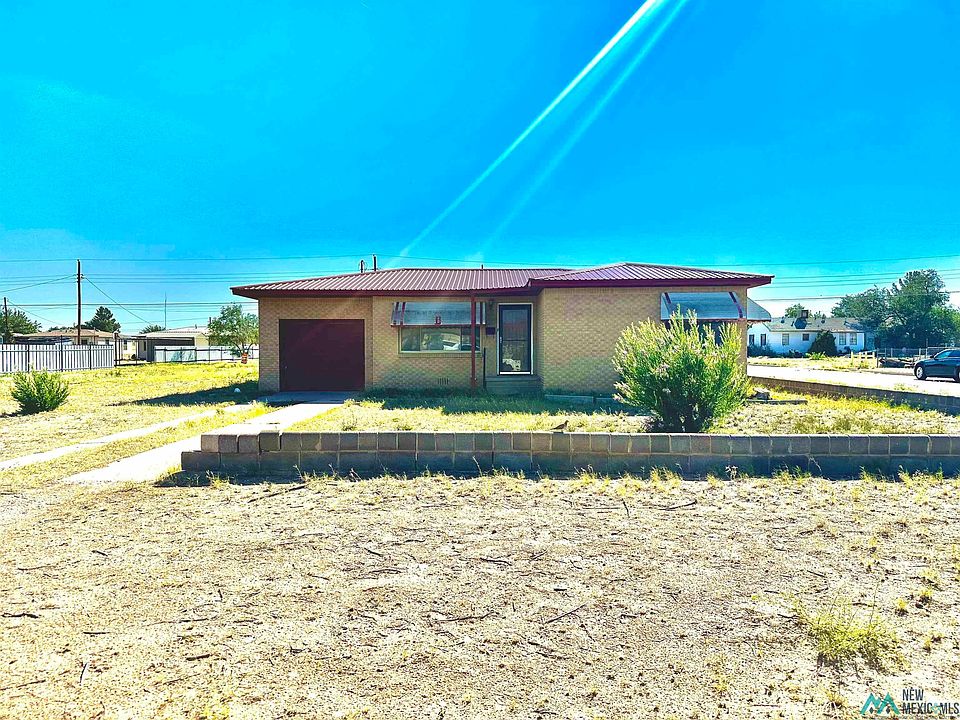 1st image of 918 Mesquite St