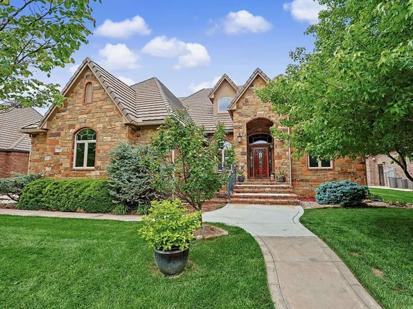 226 E Prairie Point Ct, Andover, KS 67002