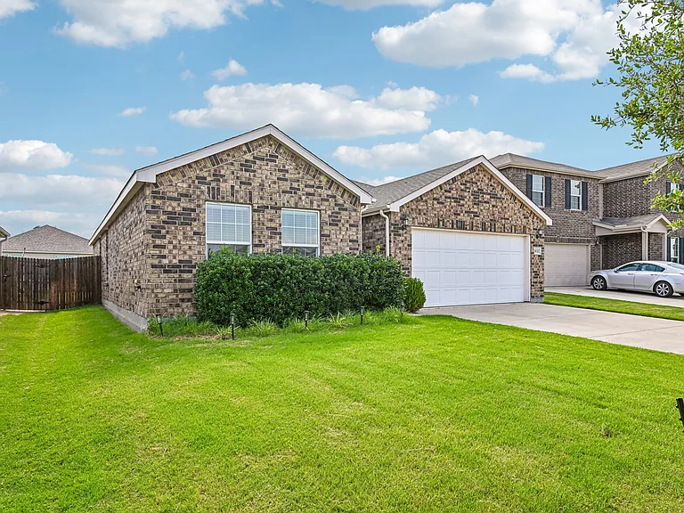 9121 Lookout Point — Photo 37