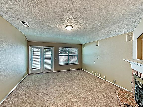 4th image of 1412 Caleo Dr
