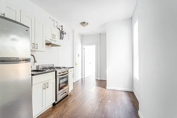 Rented by REAL New York | media 37