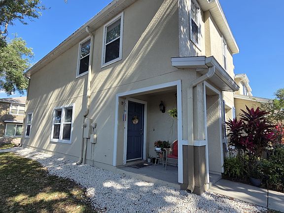3rd image of 2557 Harn Blvd Unit 1