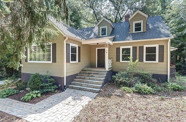 1st image of 125 Aurora Dr