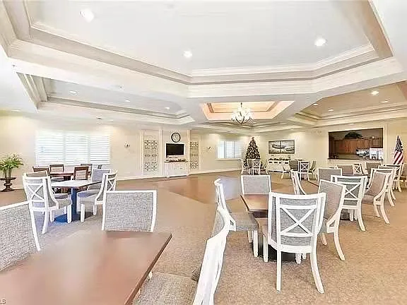 10298 Barberry Ln — Photo 9