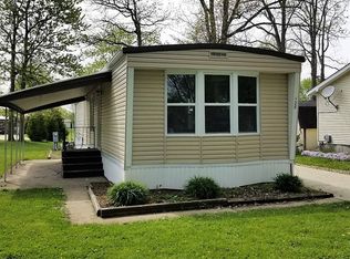 128 Twin Lake Dr, Elyria, OH 44035