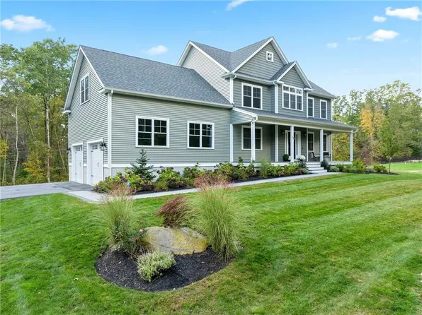 142 Swan Rd, Smithfield, RI 02917