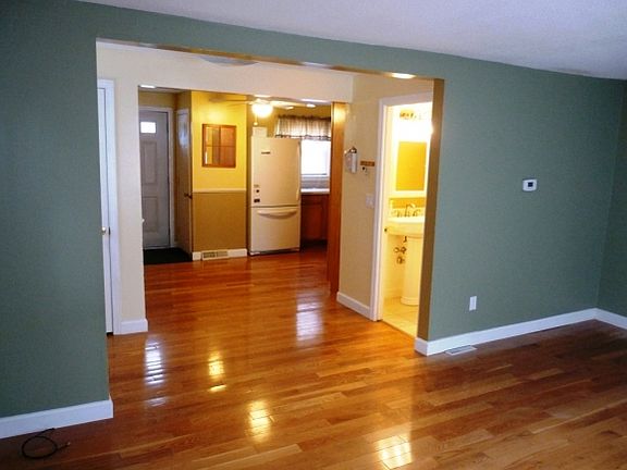 3rd image of 21 Gingras Dr #21